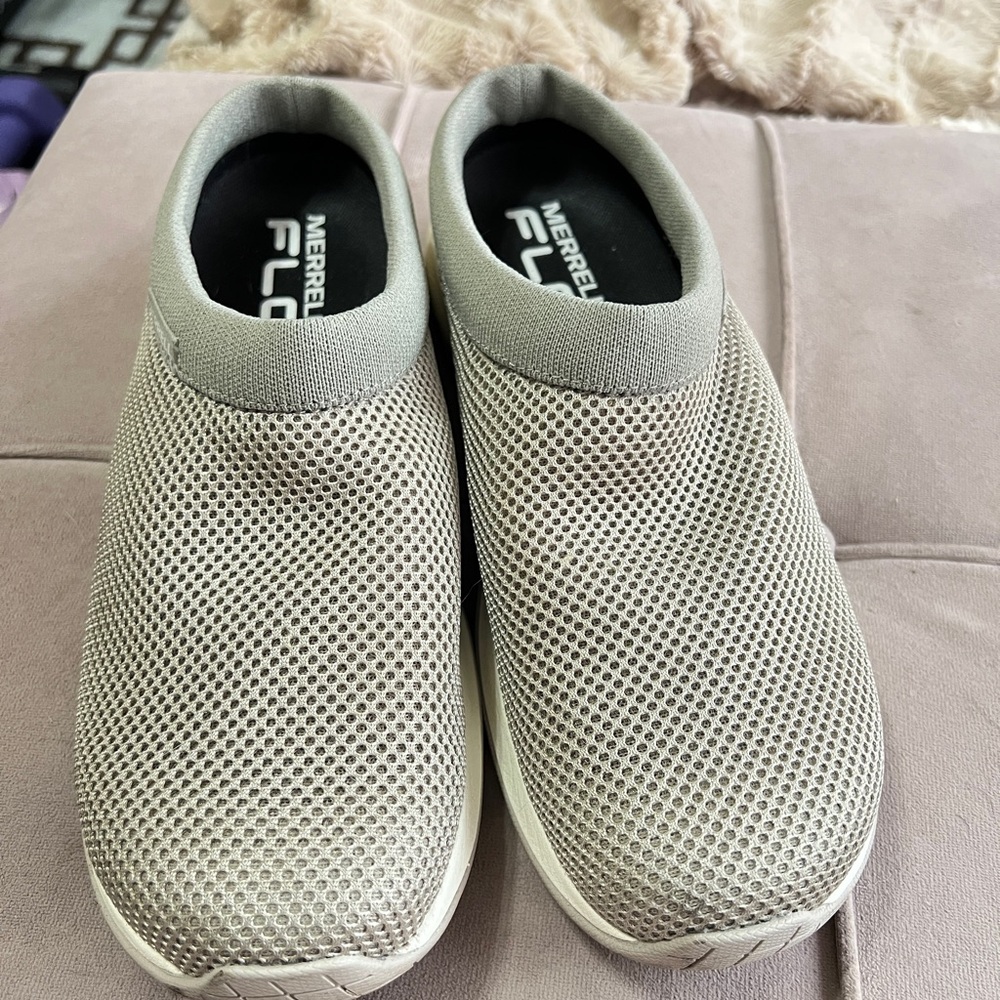 Merrell’s Light Gray Mesh Slip-On clogs